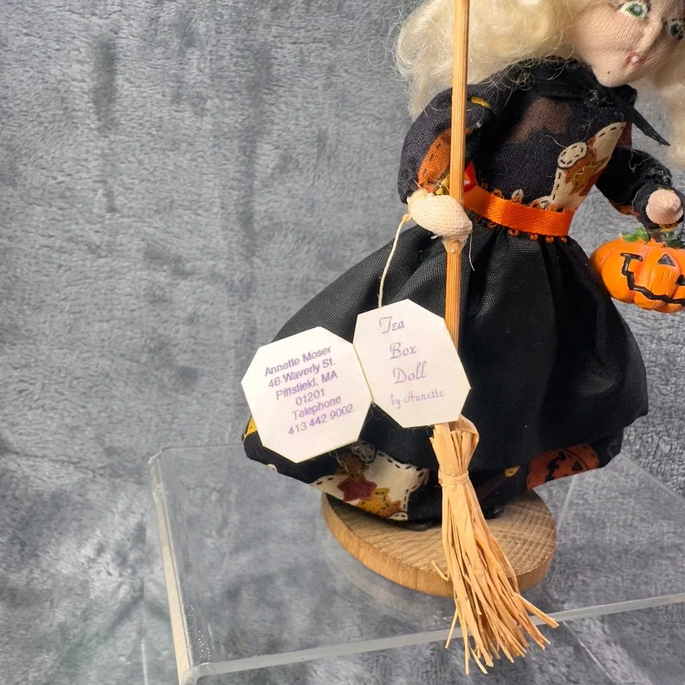 Handmade‎ Halloween Witch Doll on Wood Base Broom Pumpkin Signed Annette